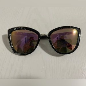 QUAY AUSTRALIA cat eye sunglasses